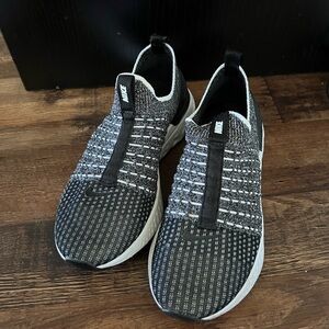 Nike black phantom slip on sneakers size 6